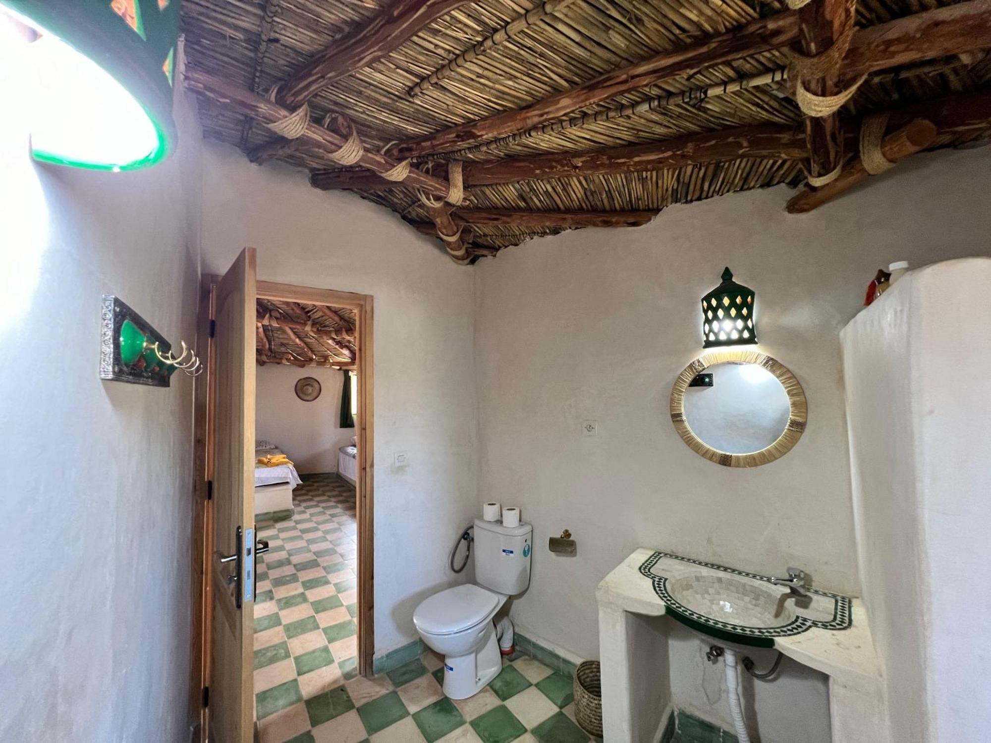 Les Jardins D Amizmiz 6 Piscines Bed & Breakfast Wawizelte Eksteriør bilde