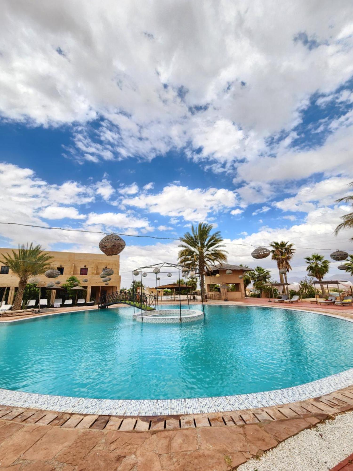 Les Jardins D Amizmiz 6 Piscines Bed & Breakfast Wawizelte Eksteriør bilde