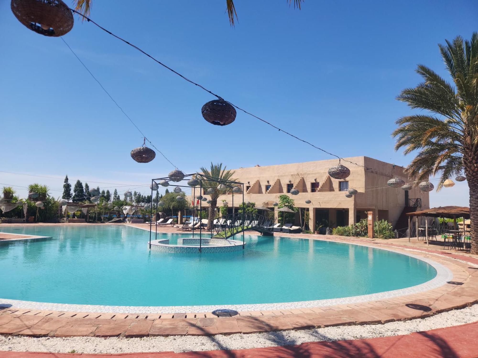 Les Jardins D Amizmiz 6 Piscines Bed & Breakfast Wawizelte Eksteriør bilde